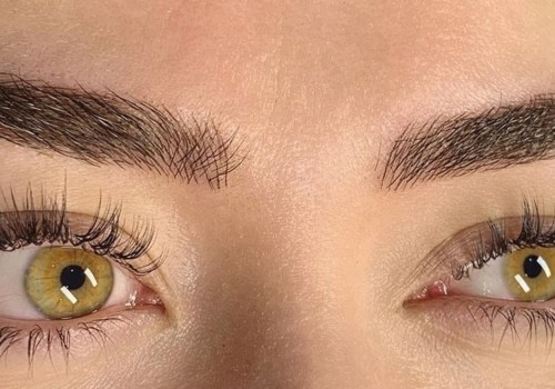How many lash extensions go on each eye?